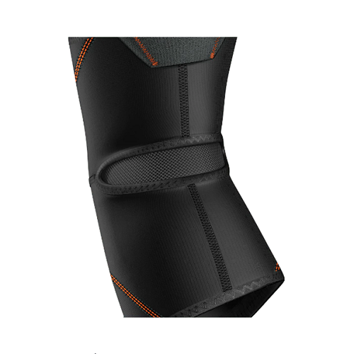 COMPRESSION SLEEVE IN A COMFORT FLEX DESIGN.