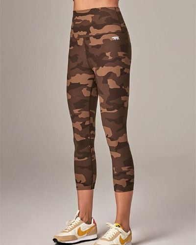 Running Bare Womens Studio 7/8 Tight Scarlet Mocha