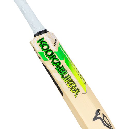 Kooka Kahuna Pro 9.0 26 Junior Cricket Bat