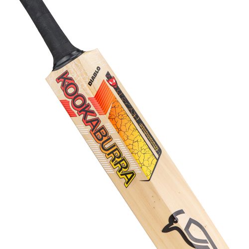 Kooka Diablo Pro 8.1 26 Junior Cricket Bat