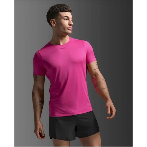 2XU Mens Light Speed Tech Tee Fuchsia/Black Reflective