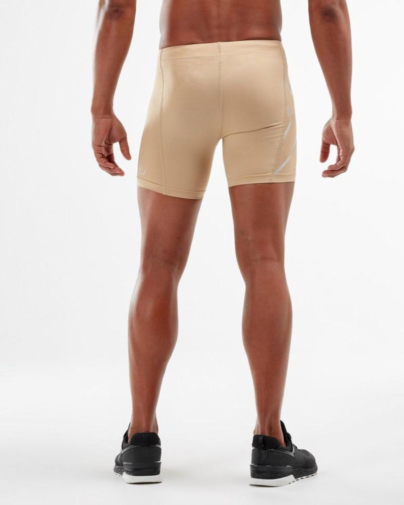 2XU Mens Aspire Half Short Beige/Silver back